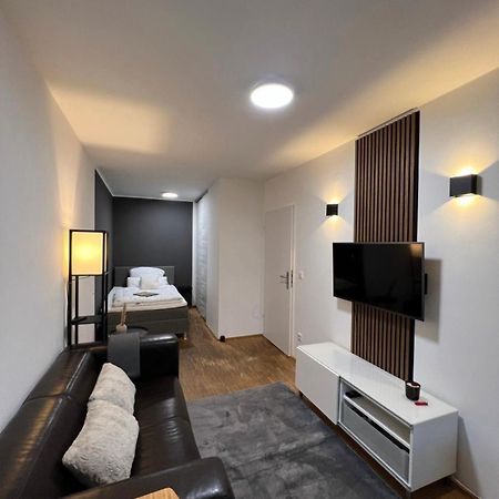 Medienhafen Apartment Direkt Am Zentrum ดุสเซลดอร์ฟ ภายนอก รูปภาพ