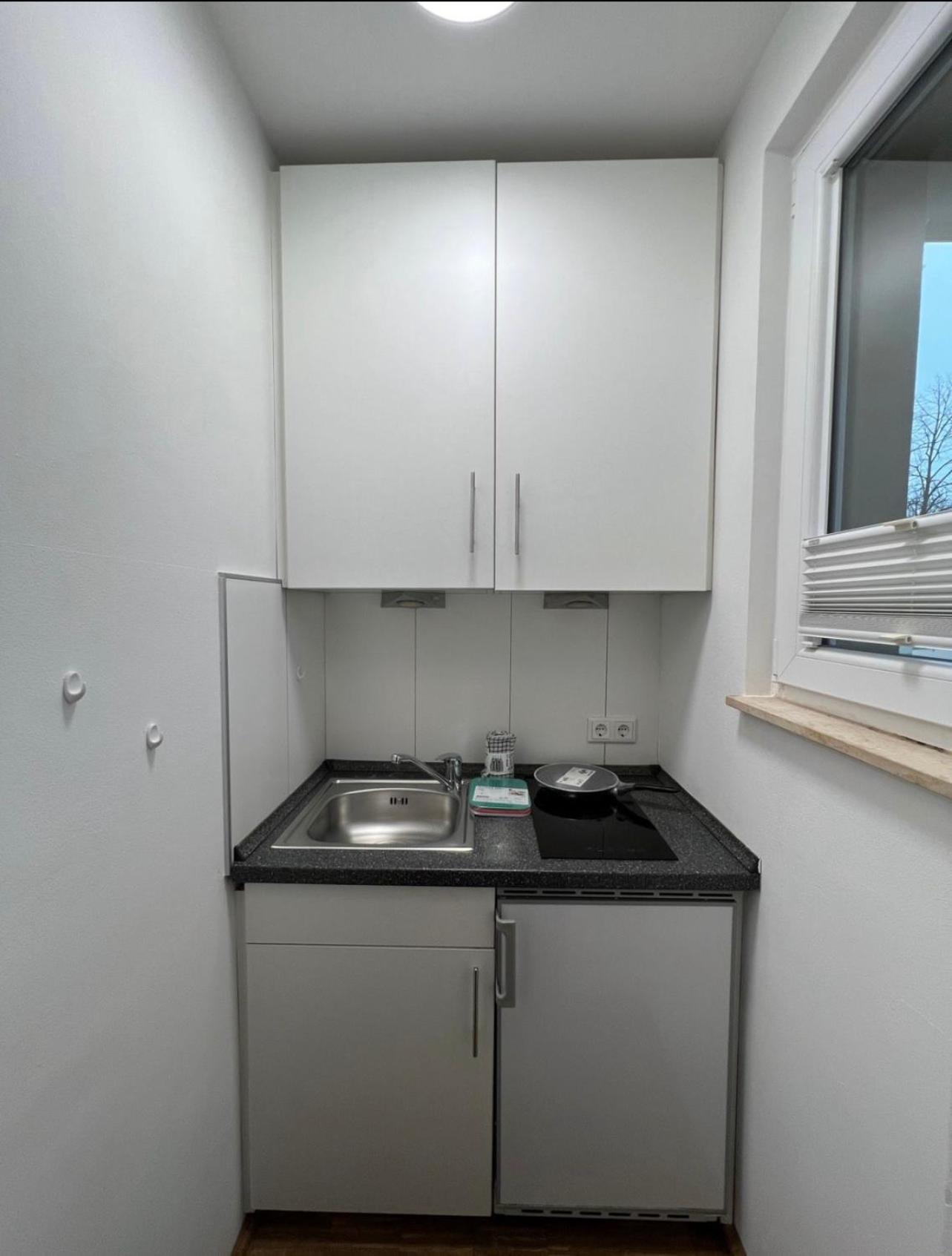 Medienhafen Apartment Direkt Am Zentrum ดุสเซลดอร์ฟ ภายนอก รูปภาพ