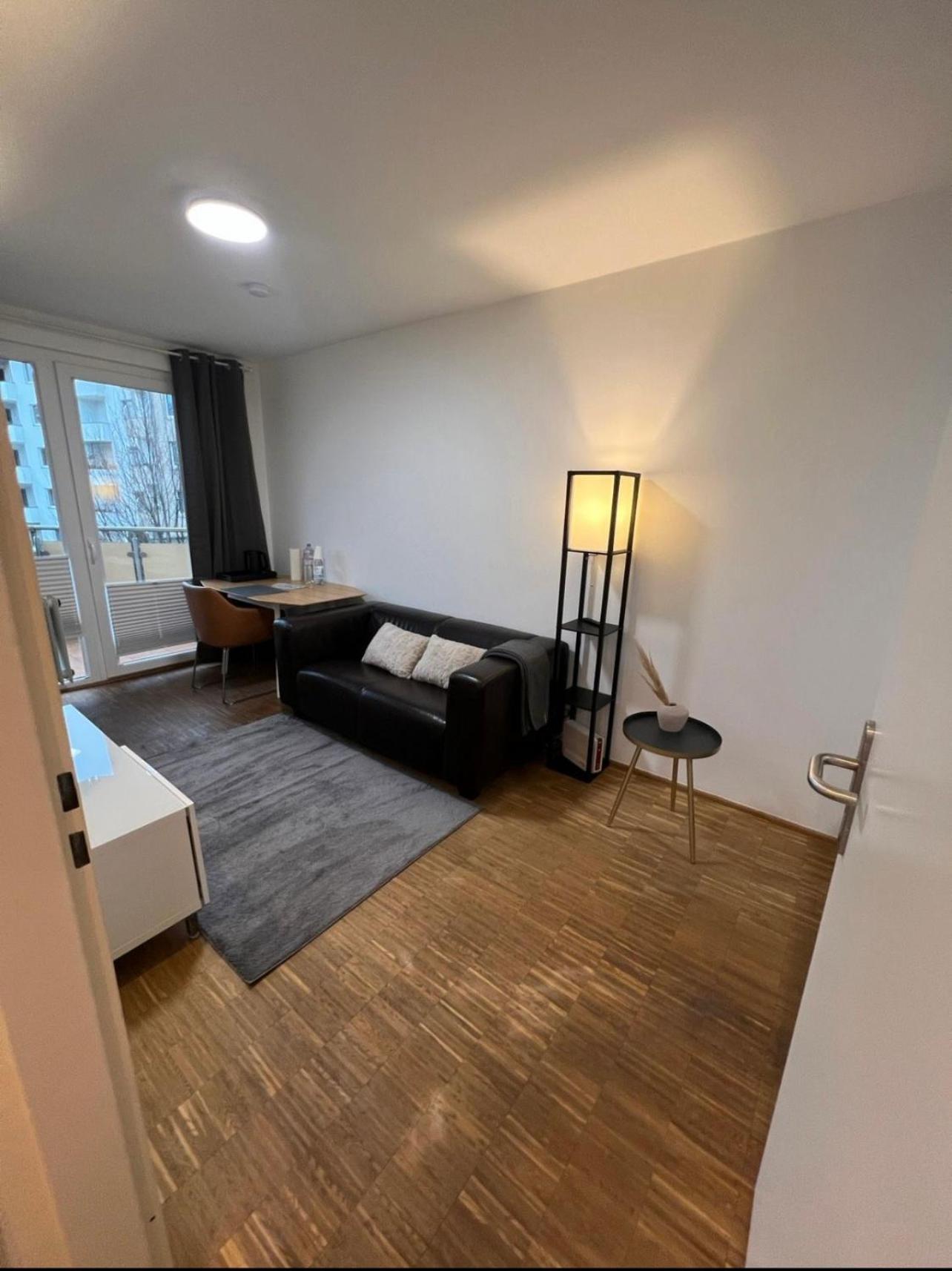 Medienhafen Apartment Direkt Am Zentrum ดุสเซลดอร์ฟ ภายนอก รูปภาพ